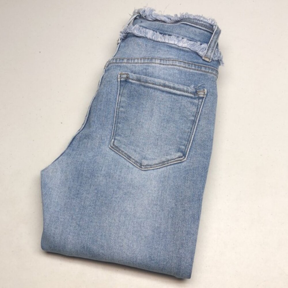 FASHION NOVA FEATHERED SEAM SKINNY JEANS 1/24x28 ⭐️